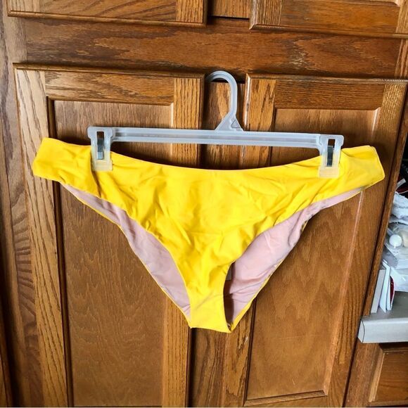 J Crew Curved Waist Cheeky Bikini Bottom Yellow - XXL - Picture 4 of 10
